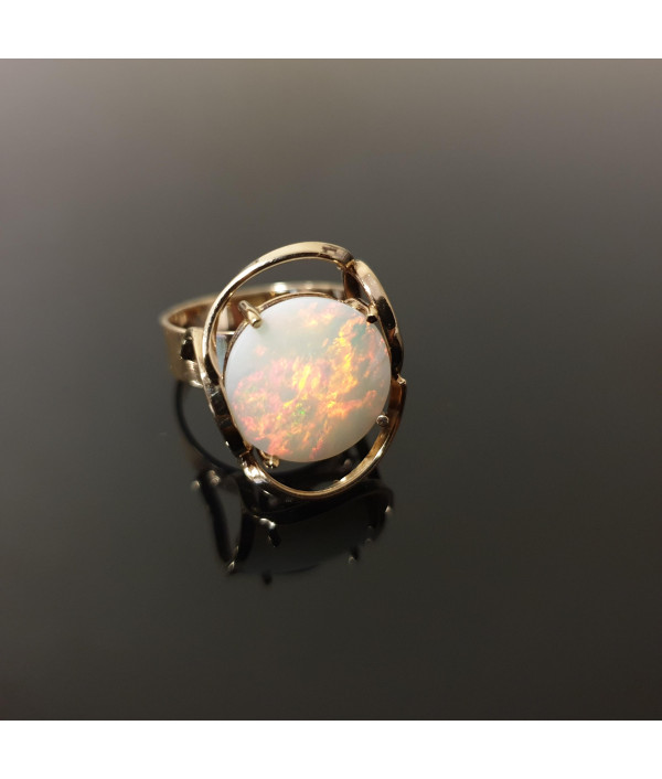 Andamooka Joy: Vintage Solid Opal Ring in 9K YG