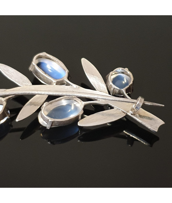 Silver Moon: Vintage Sterling Silver Moonstone Brooch Silver Moon: Vintage Sterling Silver Moonstone Brooch