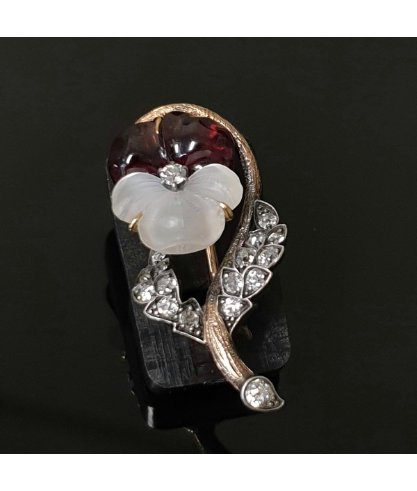Gems Medley: Carved Moonstone and Garnet Brooch in 14K Rose Gold Gems Medley: Carved Moonstone and Garnet Brooch in 14K Rose Gold