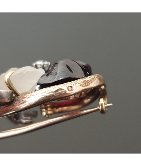 Gems Medley: Carved Moonstone and Garnet Brooch in 14K Rose Gold Gems Medley: Carved Moonstone and Garnet Brooch in 14K Rose Gold
