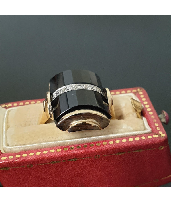 Captivating Column: Art Deco Onyx and Diamond Ring in 10k YG Captivating Column: Art Deco Onyx and Diamond Ring in 10k YG