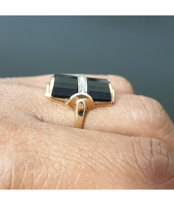 Captivating Column: Art Deco Onyx and Diamond Ring in 10k YG Captivating Column: Art Deco Onyx and Diamond Ring in 10k YG
