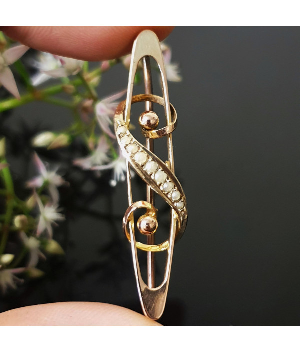 Victorian Seed Pearl Brooch in 9K Gold Victorian Seed Pearl Brooch in 9K Gold