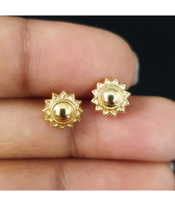 "Sun" Stud Earrings in 9K Yellow Gold "Sun" Stud Earrings in 9K Yellow Gold