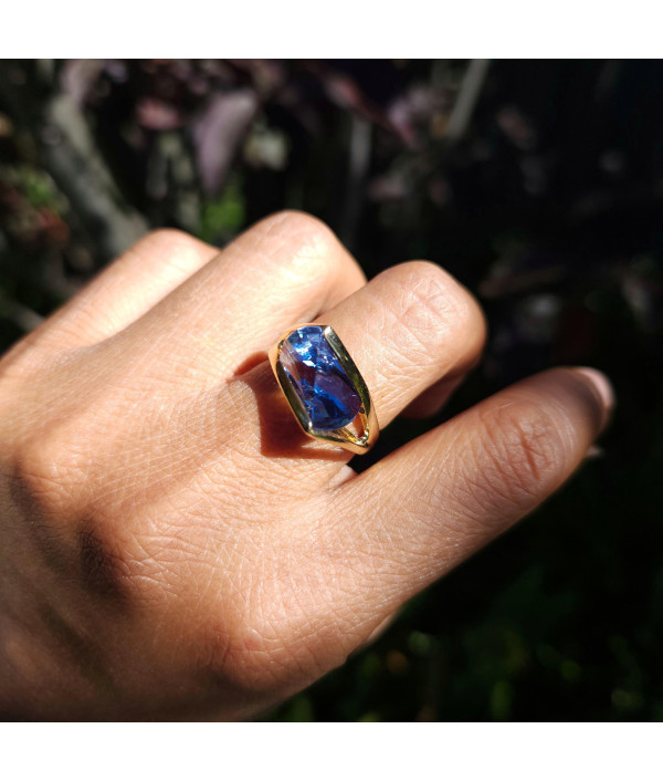Lighthouse Lens Cut Topaz Ring in 9K Yellow Gold Lighthouse Lens Cut Topaz Ring in 9K Yellow Gold