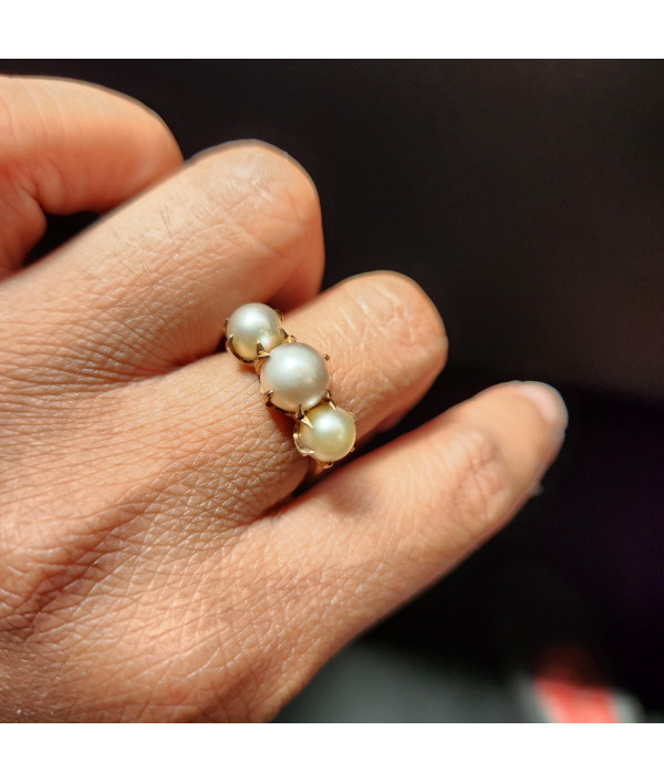 Vintage Triple Pearl Ring in 9k Yellow Gold Vintage Triple Pearl Ring in 9k Yellow Gold