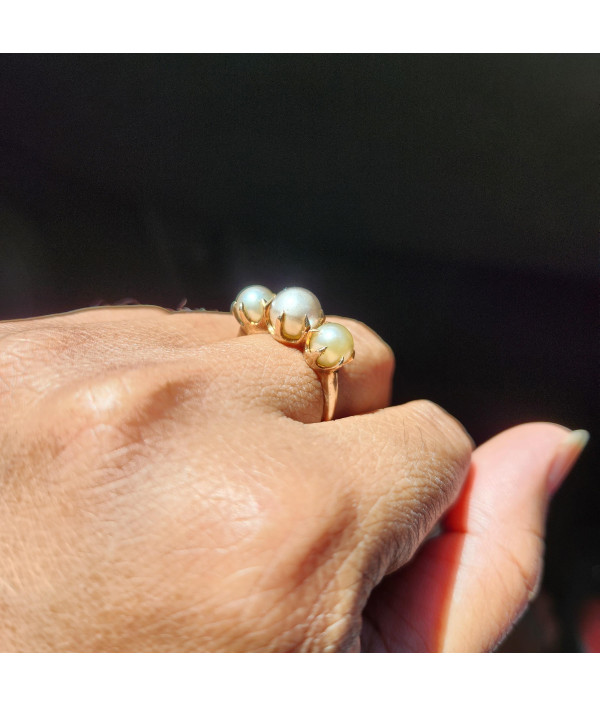 Vintage Triple Pearl Ring in 9k Yellow Gold Vintage Triple Pearl Ring in 9k Yellow Gold