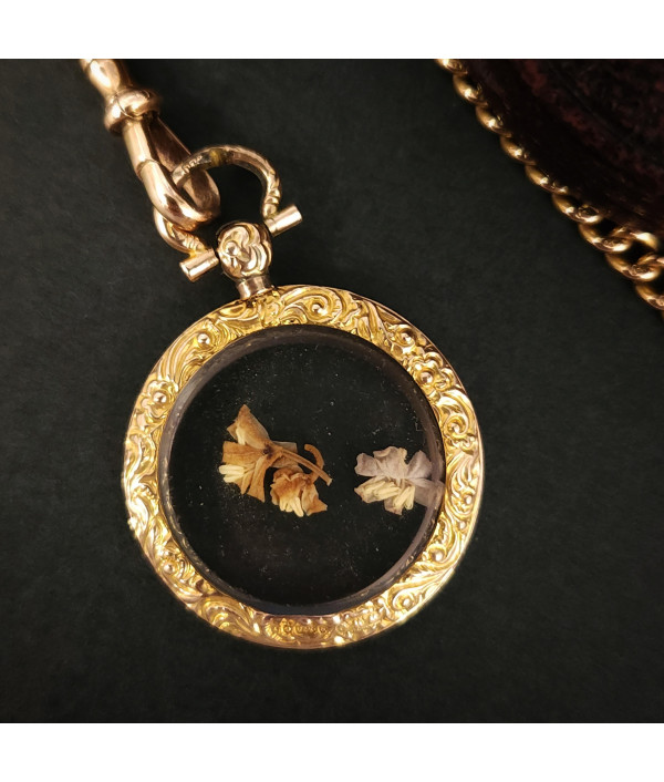 Edwardian Photo locket in 9k Yellow Gold Edwardian Photo locket in 9k Yellow Gold