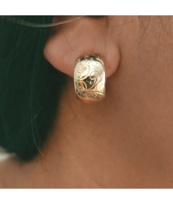 1970's Half Hoop 9 karat Gold Earrings with Engraved Detail 1970's Half Hoop 9 karat Gold Earrings with Engraved Detail