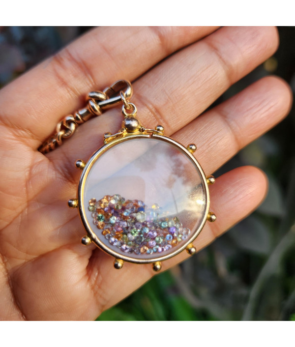 Double-sided Dome Glass Photo locket in 9K Yellow Gold Double-sided Dome Glass Photo locket in 9K Yellow Gold