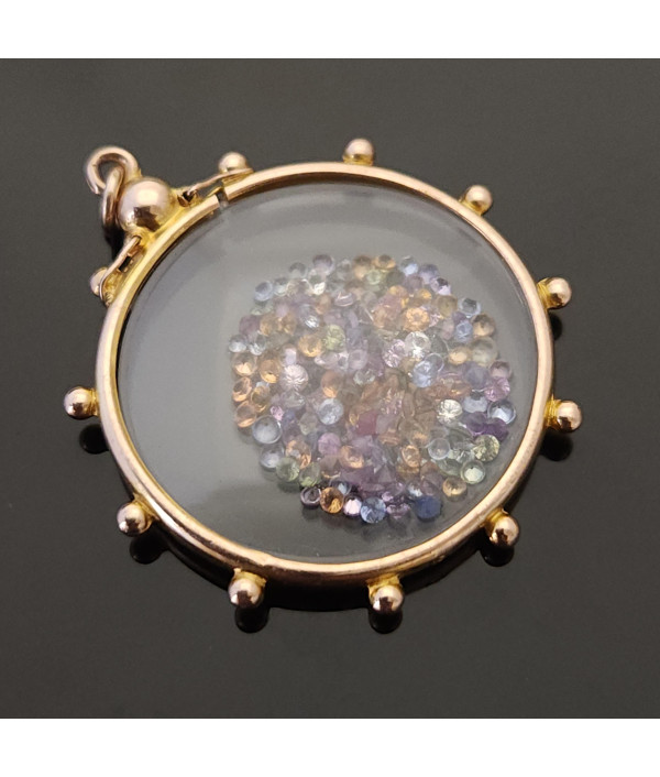Double-sided Dome Glass Photo locket in 9K Yellow Gold Double-sided Dome Glass Photo locket in 9K Yellow Gold