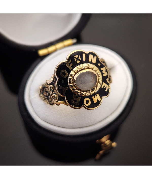 In Memory Of Victorian Mourning Ring in 18K Gold In Memory Of Victorian Mourning Ring in 18K Gold