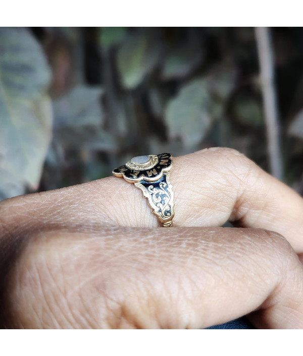 In Memory Of Victorian Mourning Ring in 18K Gold In Memory Of Victorian Mourning Ring in 18K Gold