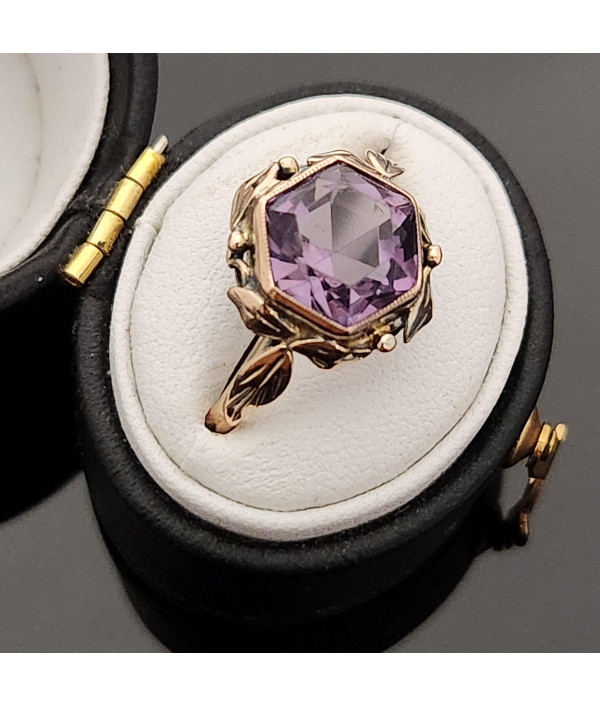 Arts and Crafts Amethyst Ring in 9K Rose Gold Arts and Crafts Amethyst Ring in 9K Rose Gold
