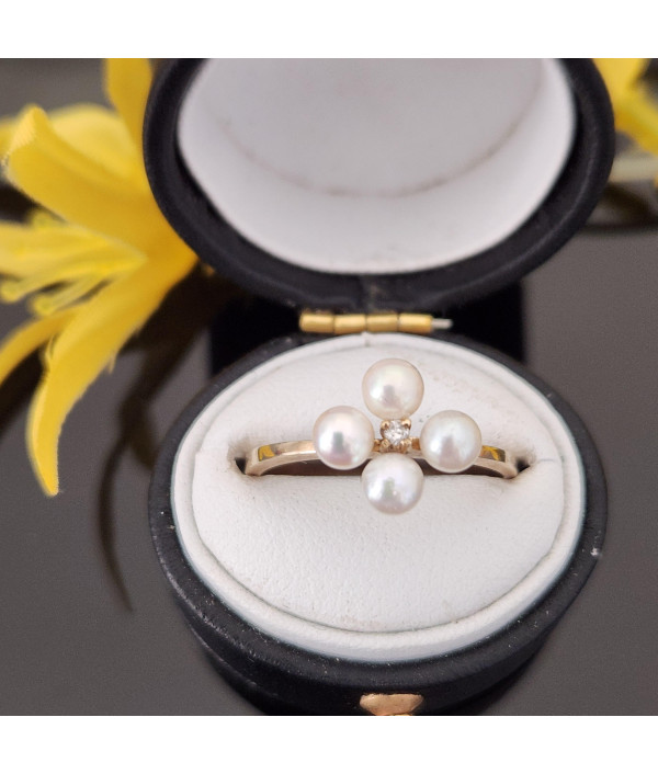 Cultured Pearl and Diamond Ring in 9K Yellow Gold