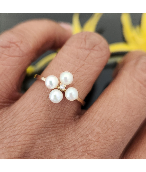 Cultured Pearl and Diamond Ring in 9K Yellow Gold