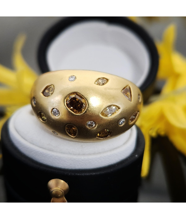 Diamond Bombé Ring in 18K Yellow Gold Diamond Bombé Ring in 18K Yellow Gold