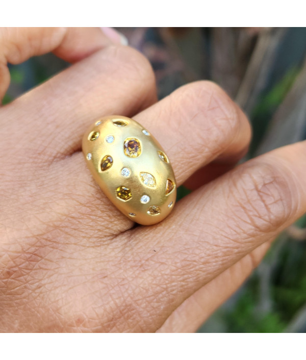 Diamond Bombé Ring in 18K Yellow Gold Diamond Bombé Ring in 18K Yellow Gold