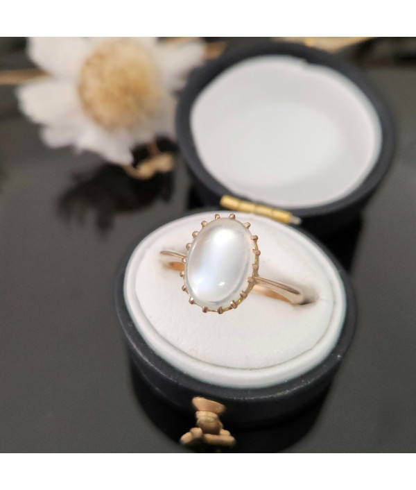 Victorian Moonstone Solitaire in 15k Yellow Gold Victorian Moonstone Solitaire in 15k Yellow Gold