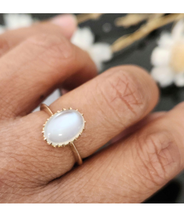 Victorian Moonstone Solitaire in 15k Yellow Gold Victorian Moonstone Solitaire in 15k Yellow Gold