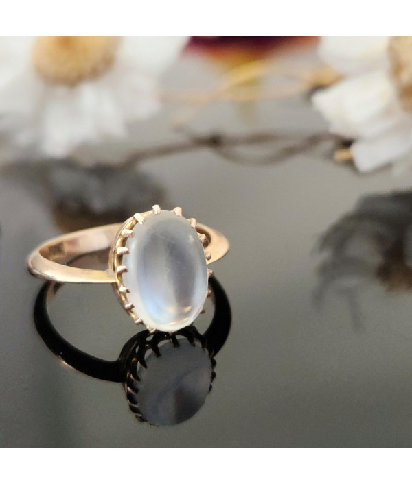 Victorian Moonstone Solitaire in 15k Yellow Gold Victorian Moonstone Solitaire in 15k Yellow Gold