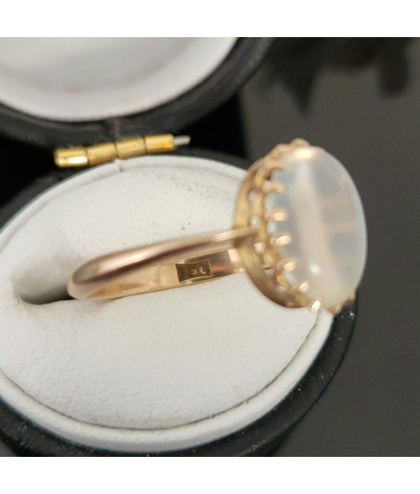 Victorian Moonstone Solitaire in 15k Yellow Gold Victorian Moonstone Solitaire in 15k Yellow Gold