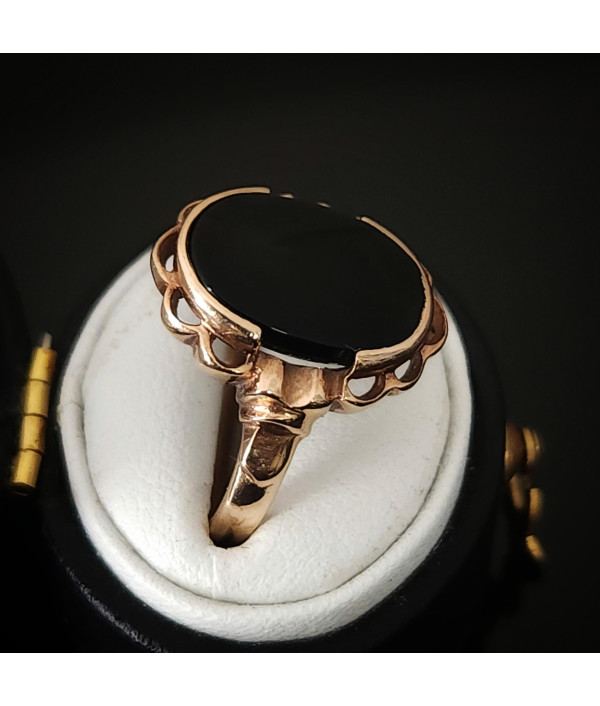 Vintage Onyx Ring in 9k Rose Gold