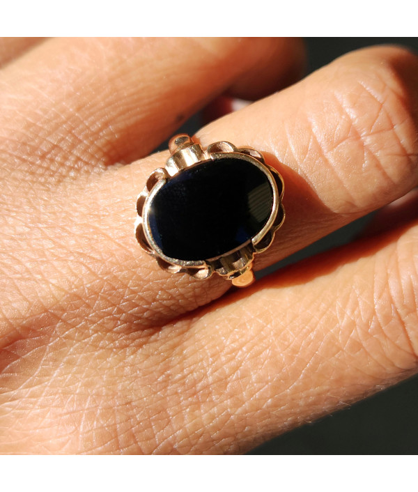 Vintage Onyx Ring in 9k Rose Gold
