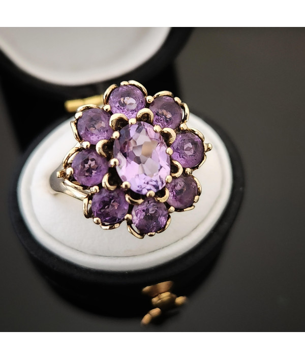 1970s Amethyst Cocktail Ring in 9k Yellow Gold 1970s Amethyst Cocktail Ring in 9k Yellow Gold