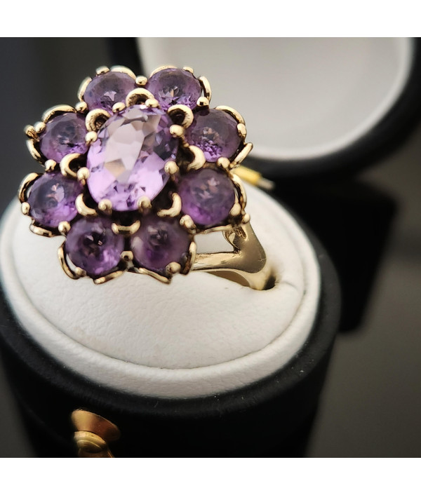 1970s Amethyst Cocktail Ring in 9k Yellow Gold 1970s Amethyst Cocktail Ring in 9k Yellow Gold