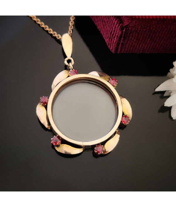 Antique Double Sided Photo Locket in 9ct gold Antique Double Sided Photo Locket in 9ct gold