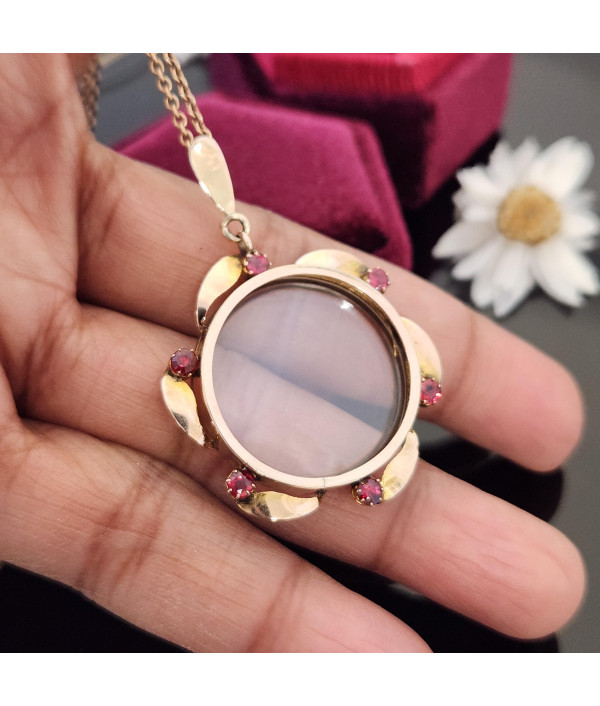 Antique Double Sided Photo Locket in 9ct gold Antique Double Sided Photo Locket in 9ct gold