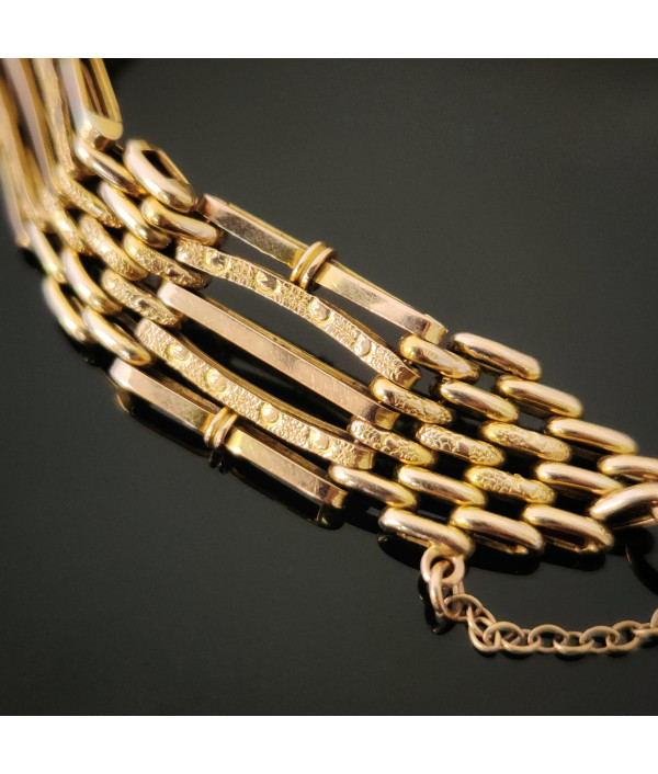 Edwardian Day and Night Gate Link Bracelet with Heart Padlock in 9K Rose Gold Edwardian Day and Night Gate Link Bracelet with Heart Padlock in 9K Rose Gold