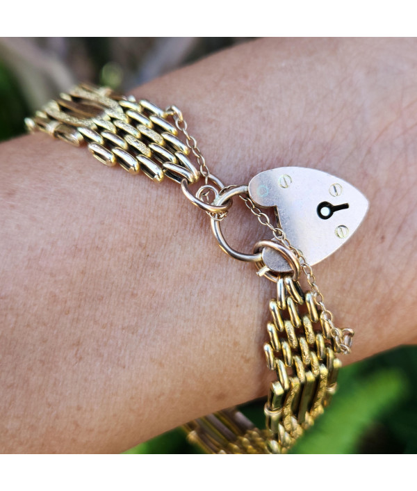 Edwardian Day and Night Gate Link Bracelet with Heart Padlock in 9K Rose Gold Edwardian Day and Night Gate Link Bracelet with Heart Padlock in 9K Rose Gold