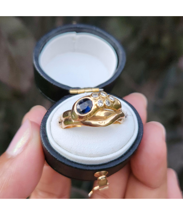 Sapphire and Diamond Serpent Ring in 18k Yellow Gold