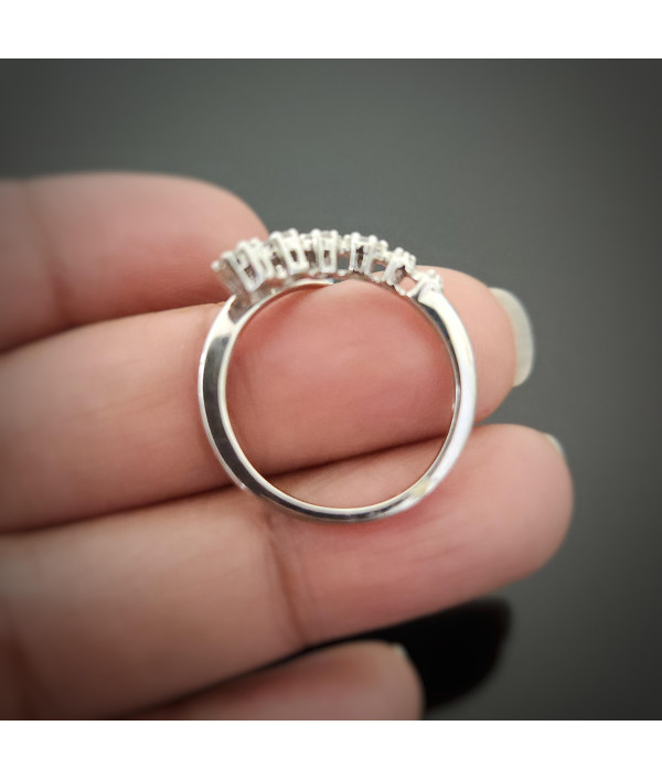 Vintage 10K White Gold Diamond Daisy Open Ring Vintage 10K White Gold Diamond Daisy Open Ring