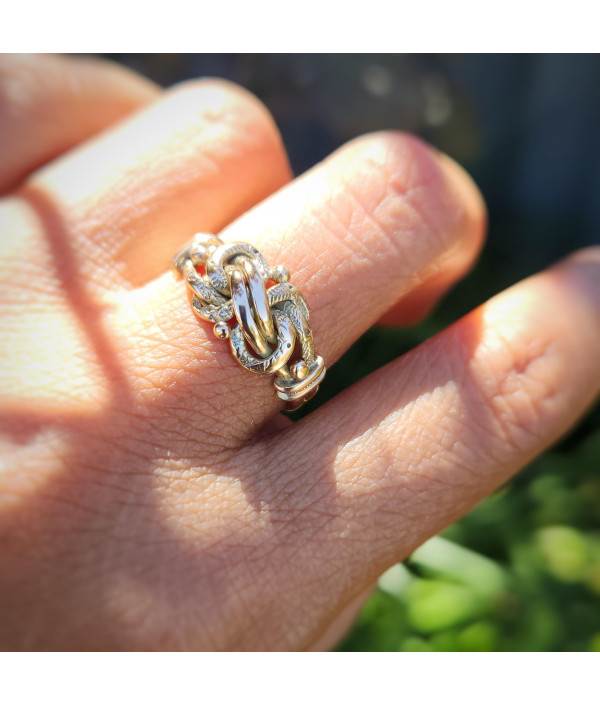 Edwardian Lover’s Knot Ring in 9K Warm Yellow Gold