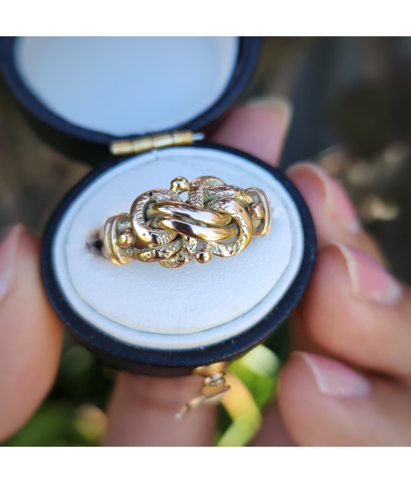Edwardian Lover’s Knot Ring in 9K Warm Yellow Gold