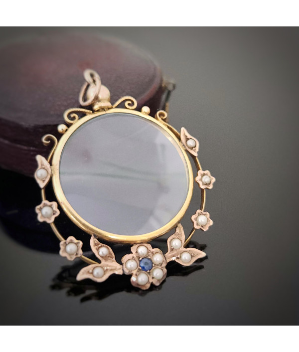 Edwardian Double-Sided Photo Locket in 9K Yellow Gold Edwardian Double-Sided Photo Locket in 9K Yellow Gold