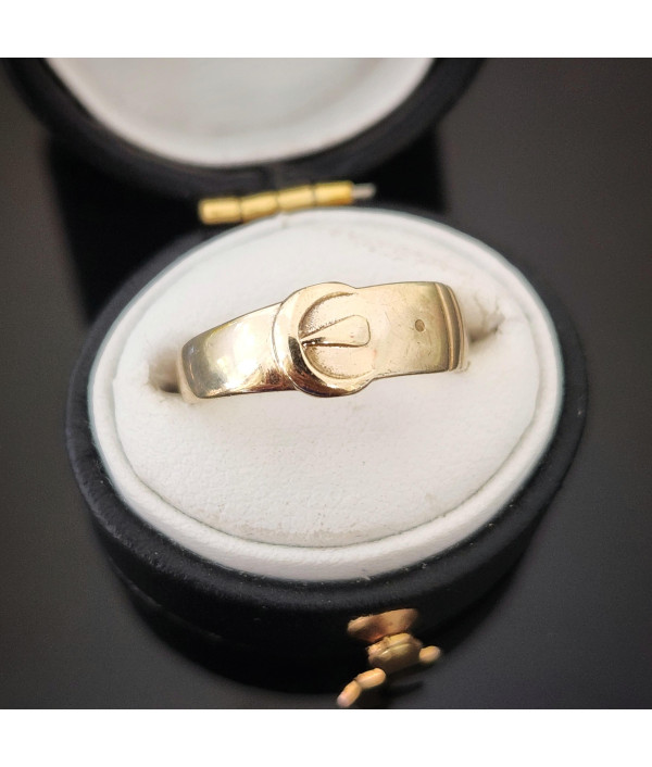 1960s Buckle Ring in 9K Yellow Gold