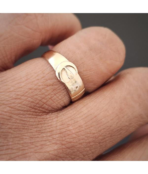 1960s Buckle Ring in 9K Yellow Gold 1960s Buckle Ring in 9K Yellow Gold