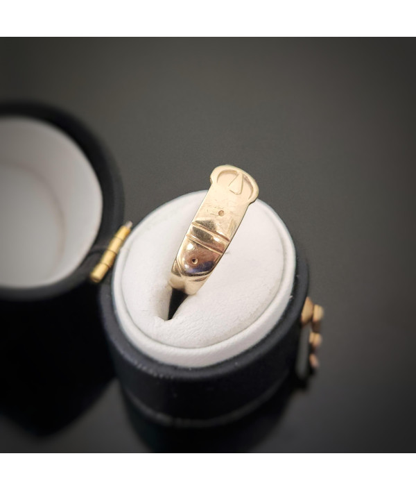 1960s Buckle Ring in 9K Yellow Gold 1960s Buckle Ring in 9K Yellow Gold