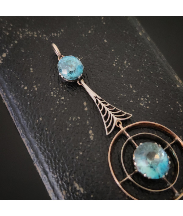 Edwardian Silver & 9ct Gold Blue Zircon Target Pendant – c.1900-1915 Edwardian Silver & 9ct Gold Blue Zircon Target Pendant – c.1900-1915