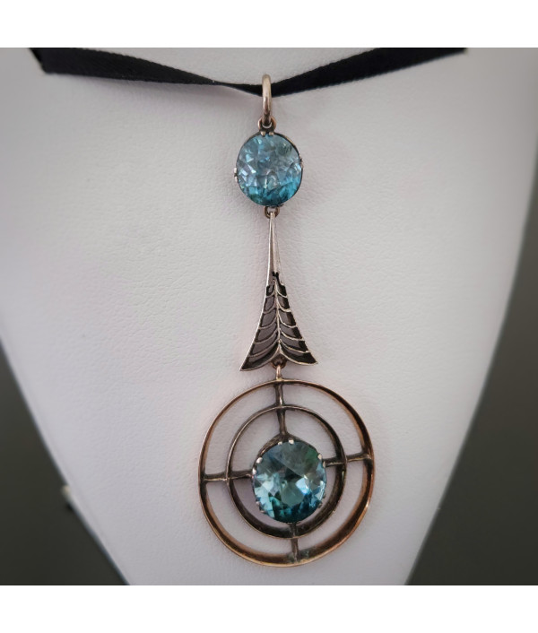 Edwardian Silver & 9ct Gold Blue Zircon Target Pendant – c.1900-1915 Edwardian Silver & 9ct Gold Blue Zircon Target Pendant – c.1900-1915