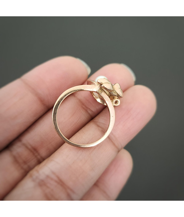 Pearl Cluster Ring In 9k Yellow Gold Pearl Cluster Ring In 9k Yellow Gold