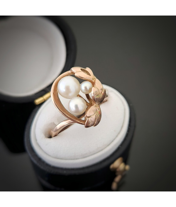 Pearl Cluster Ring In 9k Yellow Gold Pearl Cluster Ring In 9k Yellow Gold