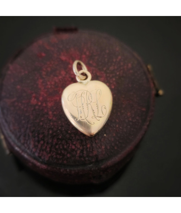 Antique Engraved Heart Pendant in 9K Ros...