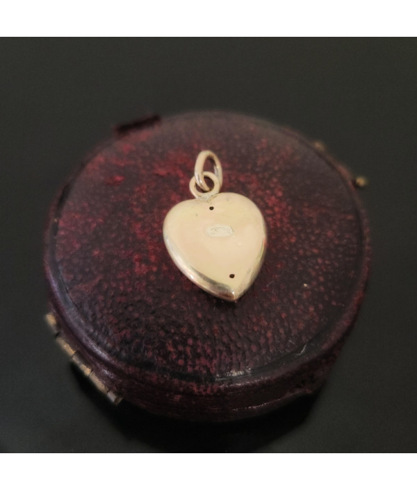 Antique Engraved Heart Pendant in 9K Rose Gold– Monogram HRL Antique Engraved Heart Pendant in 9K Rose Gold– Monogram HRL