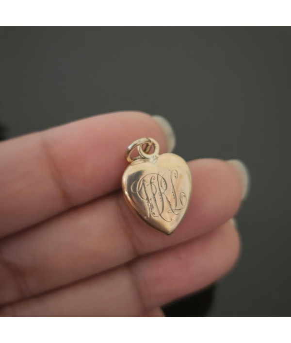 Antique Engraved Heart Pendant in 9K Rose Gold– Monogram HRL Antique Engraved Heart Pendant in 9K Rose Gold– Monogram HRL