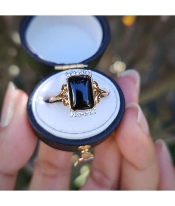 Onyx and Diamond Ring in 9K Yellow Gold Onyx and Diamond Ring in 9K Yellow Gold